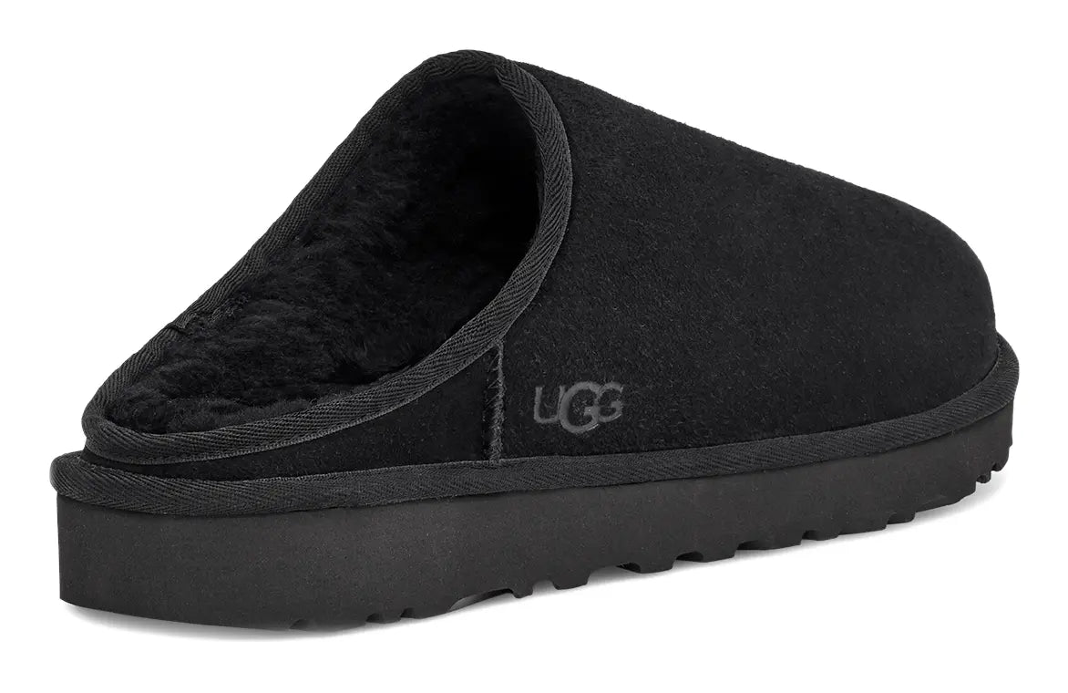 Unisex UGG Classic Slip-On – Cozy, Effortless, and Timeless UGG