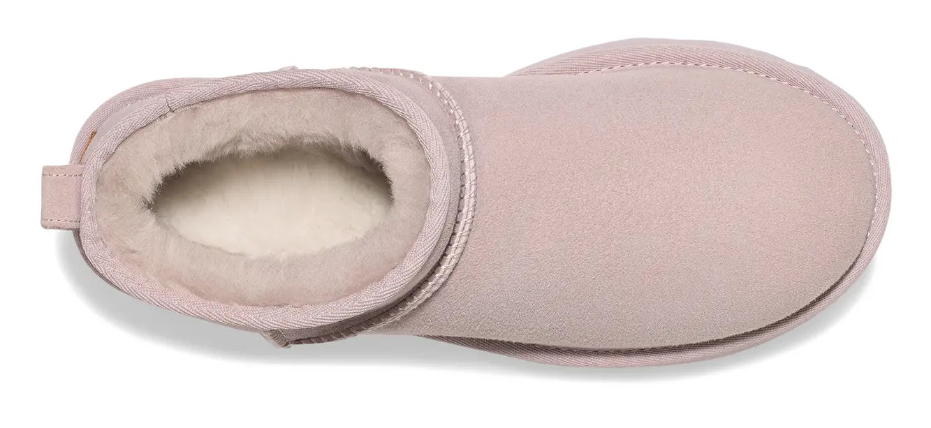Women’s UGG Classic Ultra Mini – Iconic Style, Modern Comfort    UGG