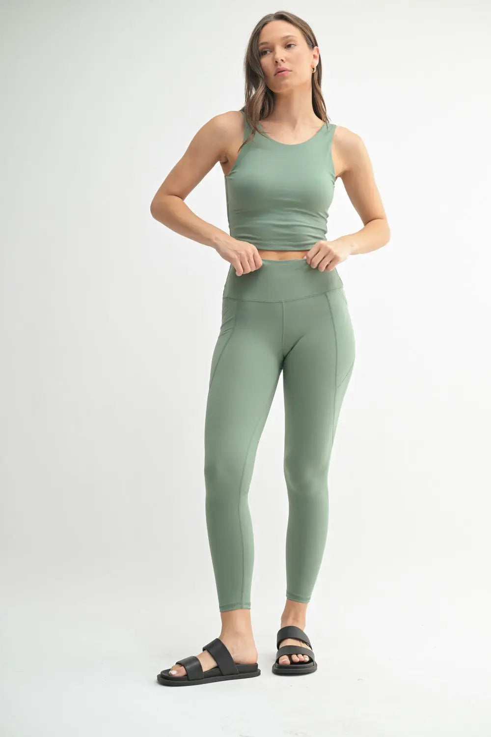 Mono B Venice Light Scoop Active Tank – Soft, Supportive & Effortlessly Stylish MONO B