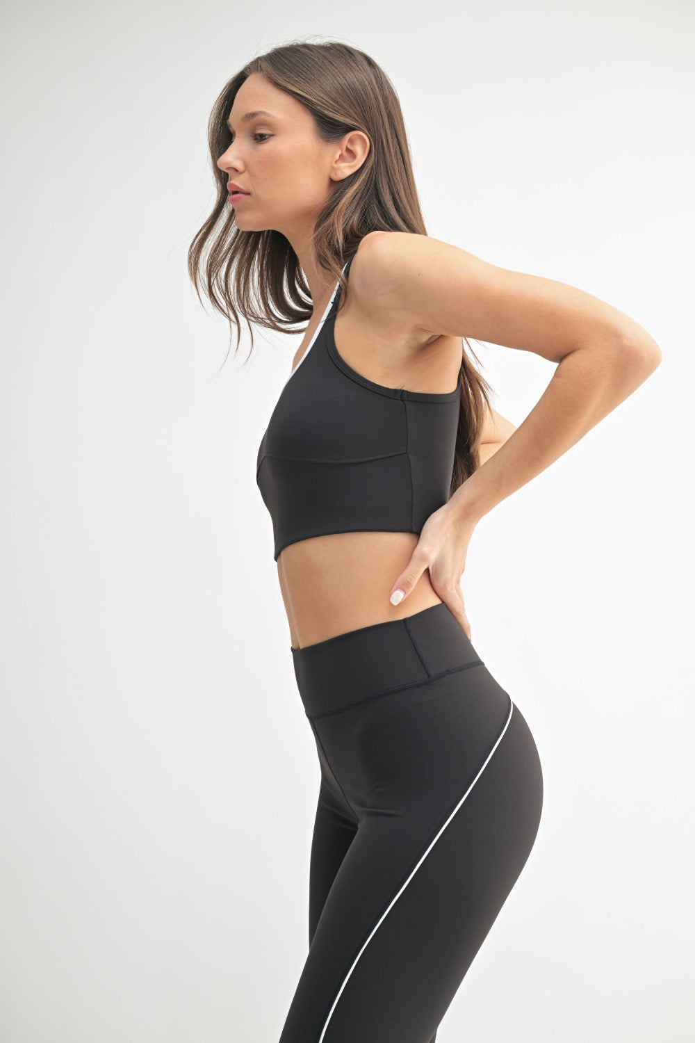Mono B Gina Cut Out Sports Bra – ContourFlex Bra with Cut Out Back and Thick Straps MONO B
