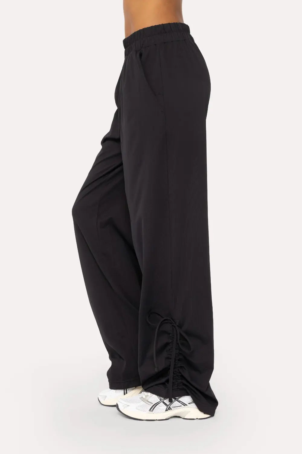 Mono B Wide Leg Pants – Sustainable, High-Waisted & Effortlessly Chic MONO B