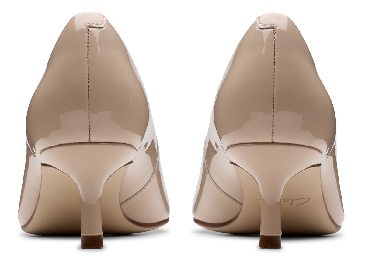 Women’s Clarks Zarey Court – Timeless Elegance with Modern Comfort