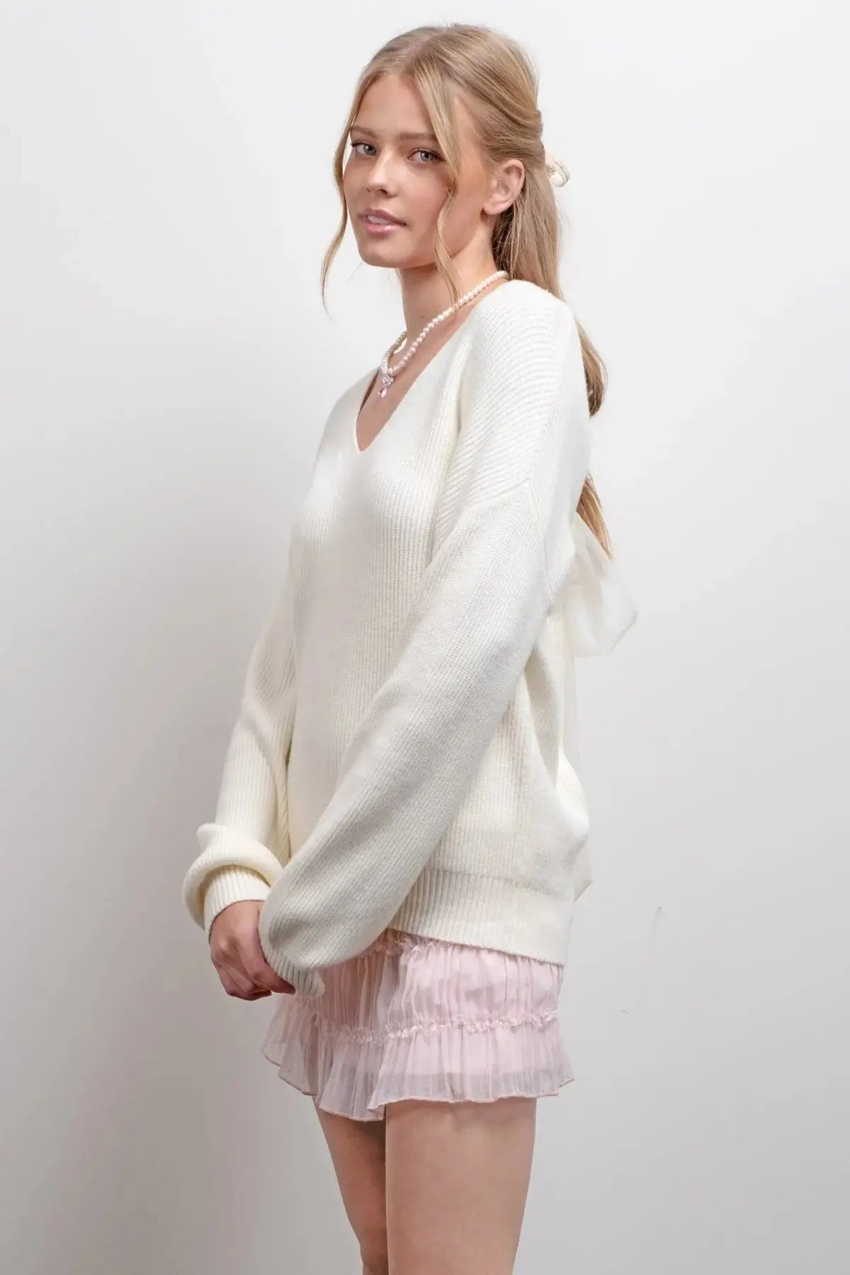 Blu Pepper So Into You Sweater – Feminine Back Bow Detail Pullover BLU PEPPER