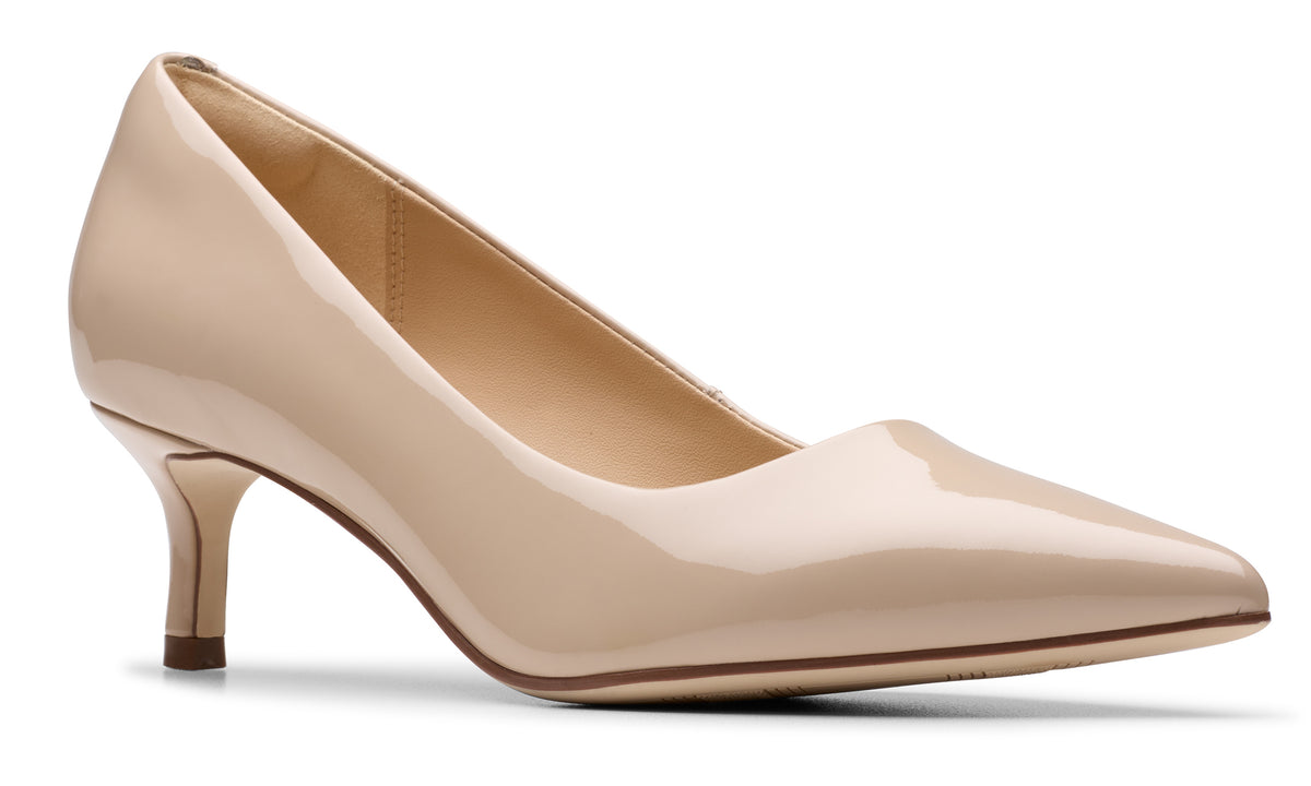Women’s Clarks Zarey Court – Timeless Elegance with Modern Comfort