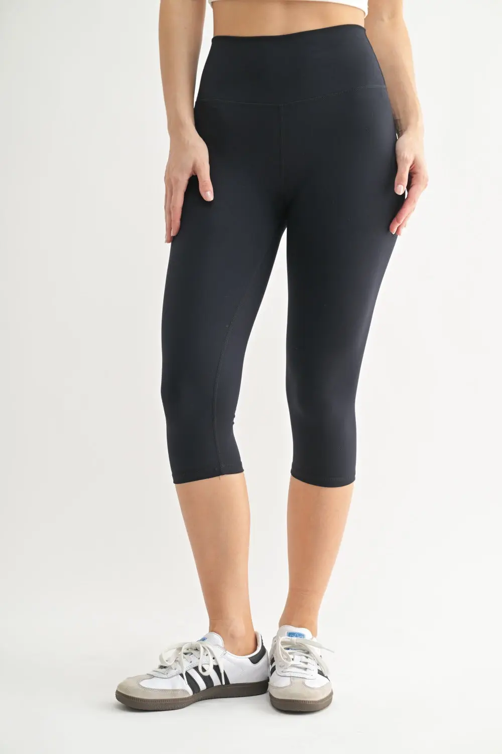 Mono B Venice Breeze Capri Leggings – Buttery Soft Activewear MONO B