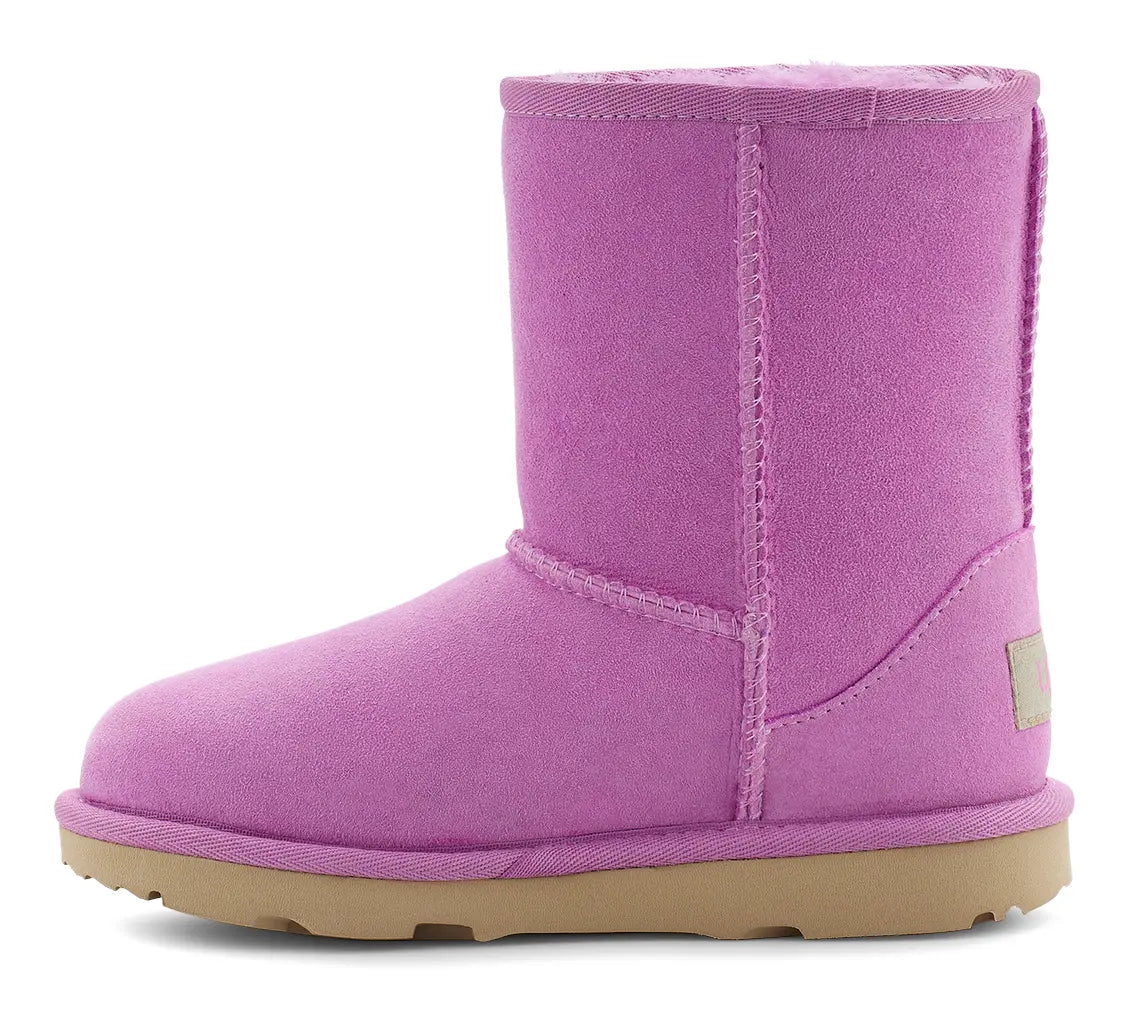 Kids' UGG Classic Short II – Cozy, Durable & Play-Ready    UGG