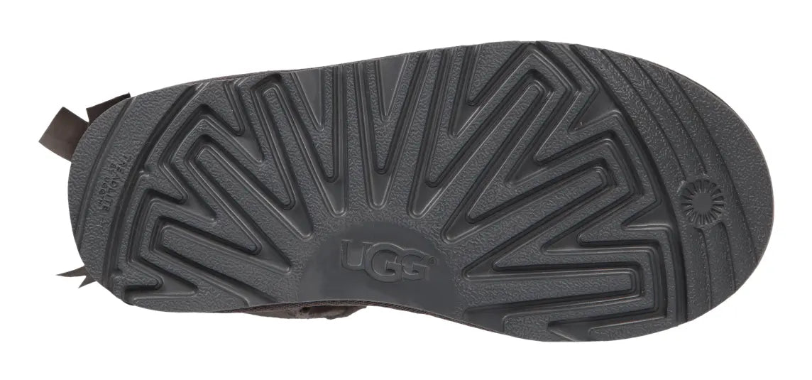 Kids’ UGG Bailey Bow II – Cozy Sheepskin Boot with a Feminine Touch UGG