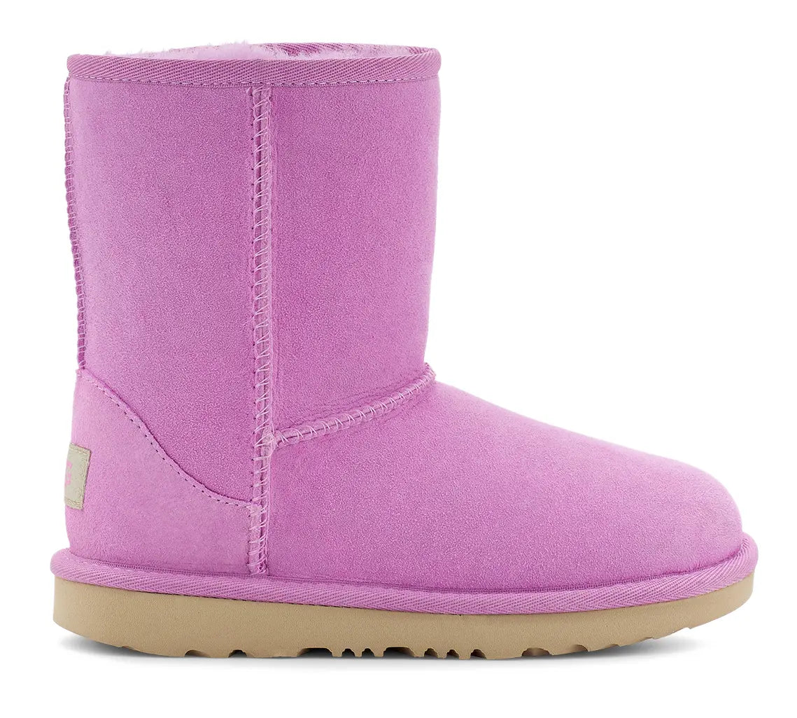 Kids' UGG Classic Short II – Cozy, Durable & Play-Ready    UGG