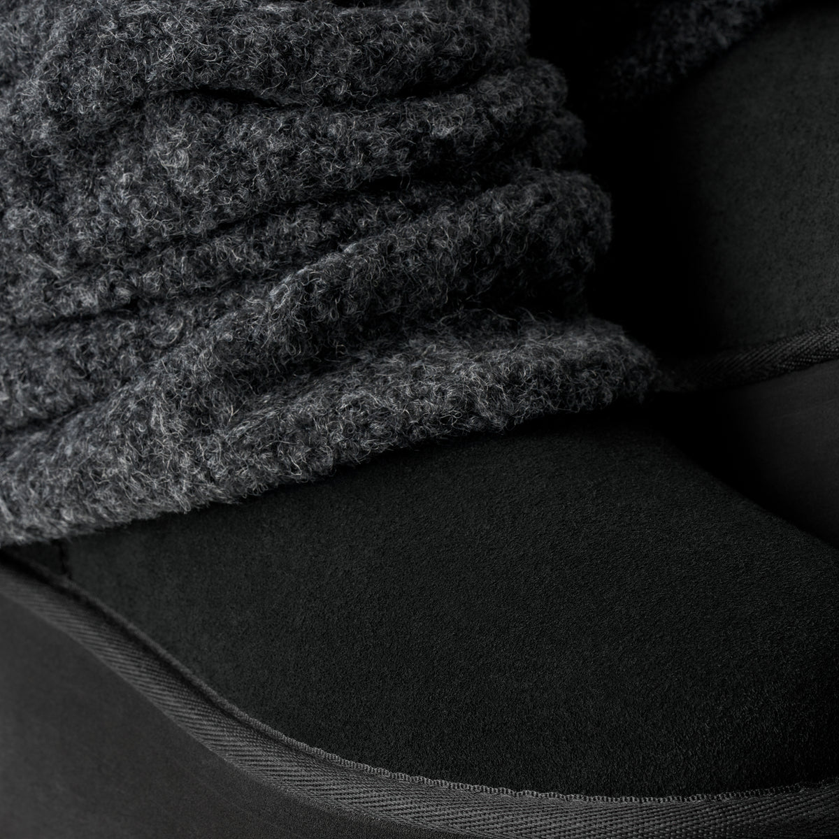 UGG Women’s Classic Mini Dipper Legwarmer – Iconic Comfort with a Modern Twist