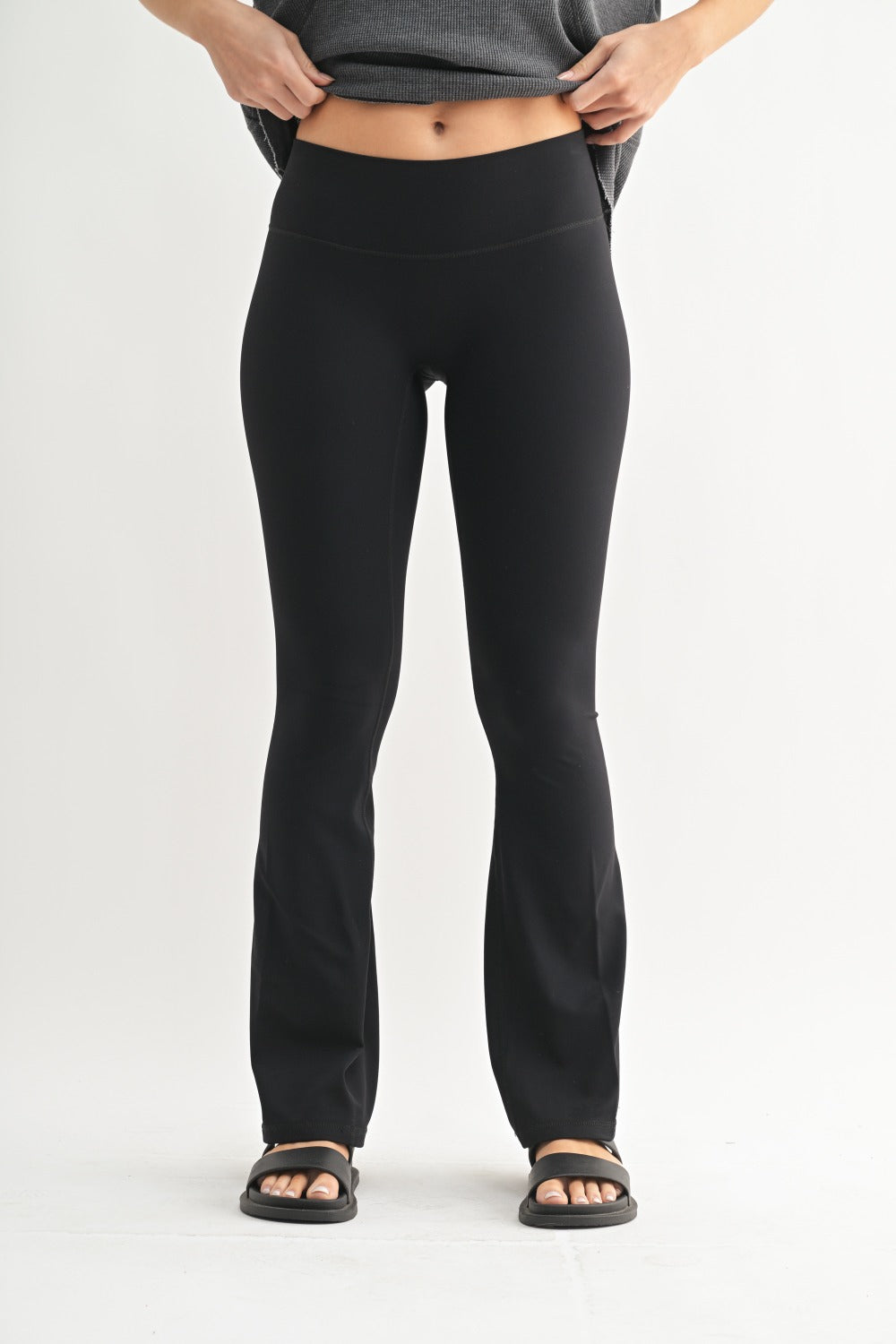 Mono B Flared Fleece Leggings – Warm, Sculpting & Ultra-Flattering MONO B