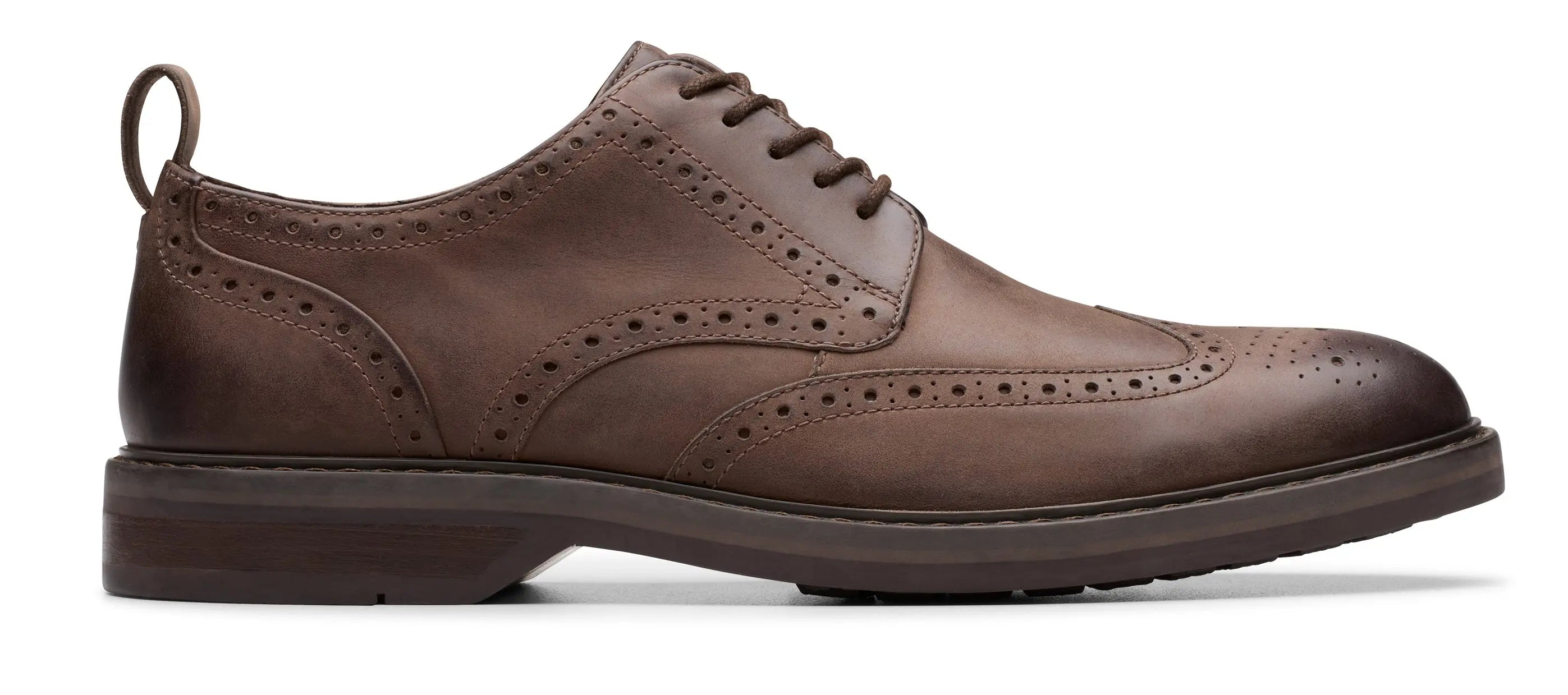 Men's Clarks Aldwin Limit – Distressed Leather Oxford Shoes CLARKS