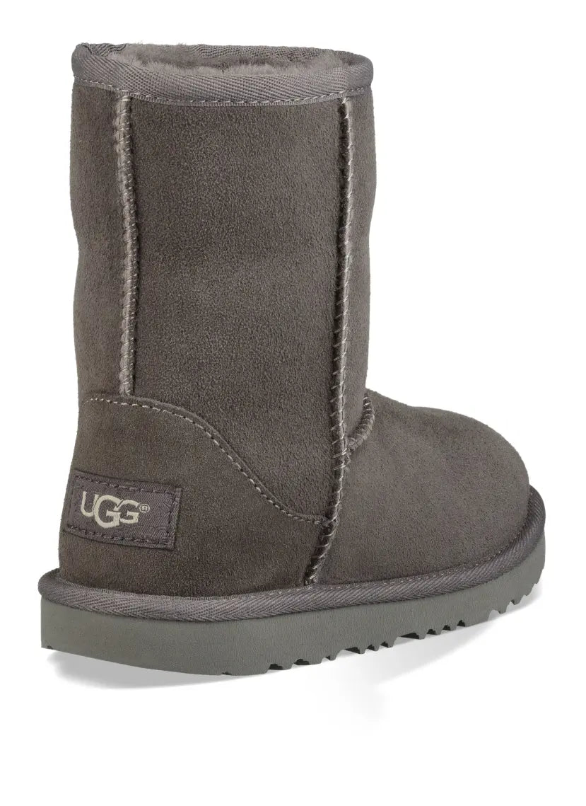 Kids' UGG Classic Short II – Cozy, Durable & Play-Ready    UGG