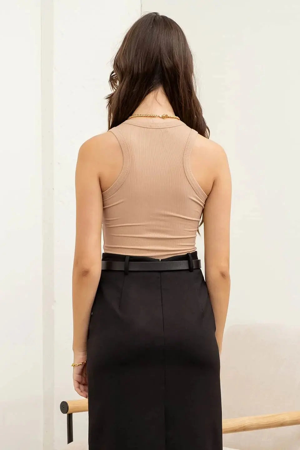Basic Tank Top – The Ultimate Wardrobe Essential