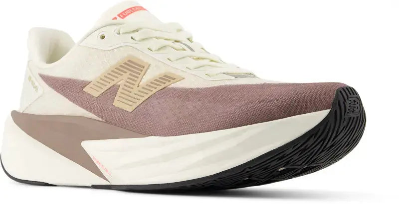 Women’s New Balance FuelCell Rebel v5 – Engineered for Tempo and Speed NEW BALANCE