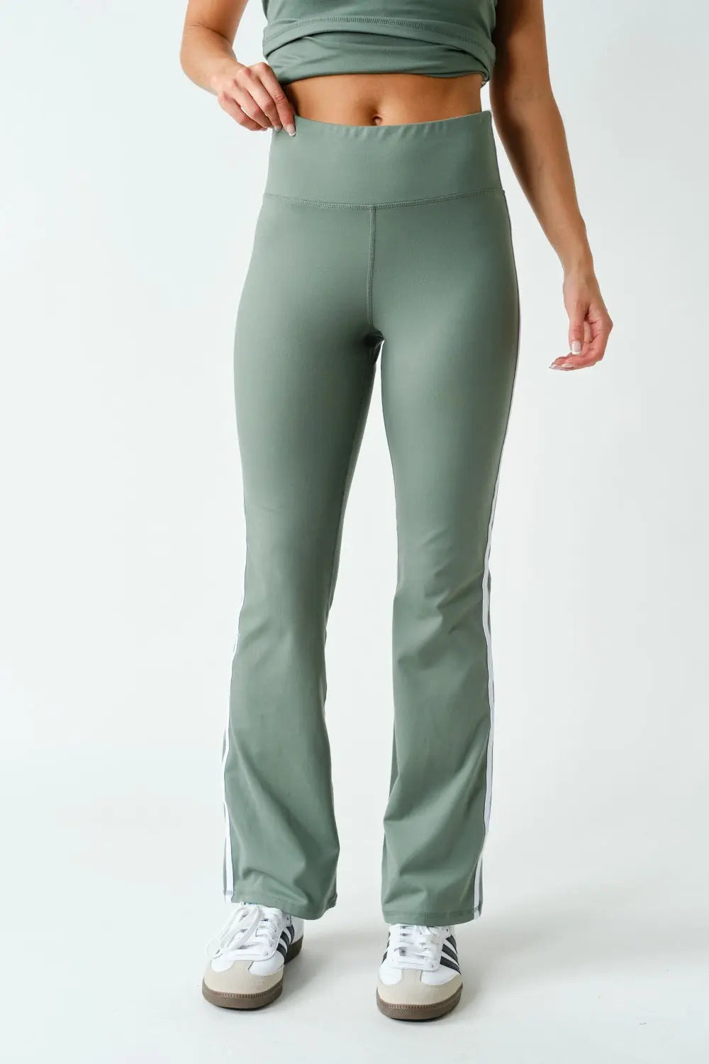 Mono B Sculpted High-Waist Flare Leggings – Contour Fit Activewear MONO B