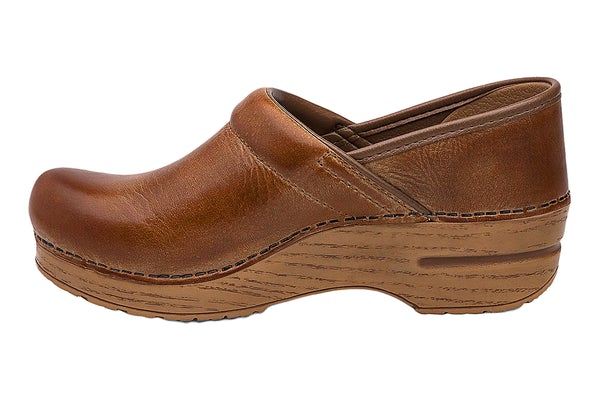 Women’s Dansko Professional Distressed Clog – Classic Comfort & All-Day Support DANSKO