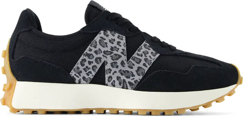 Women's New Balance 327 – A Retro Sneaker with Modern Style NEW BALANCE