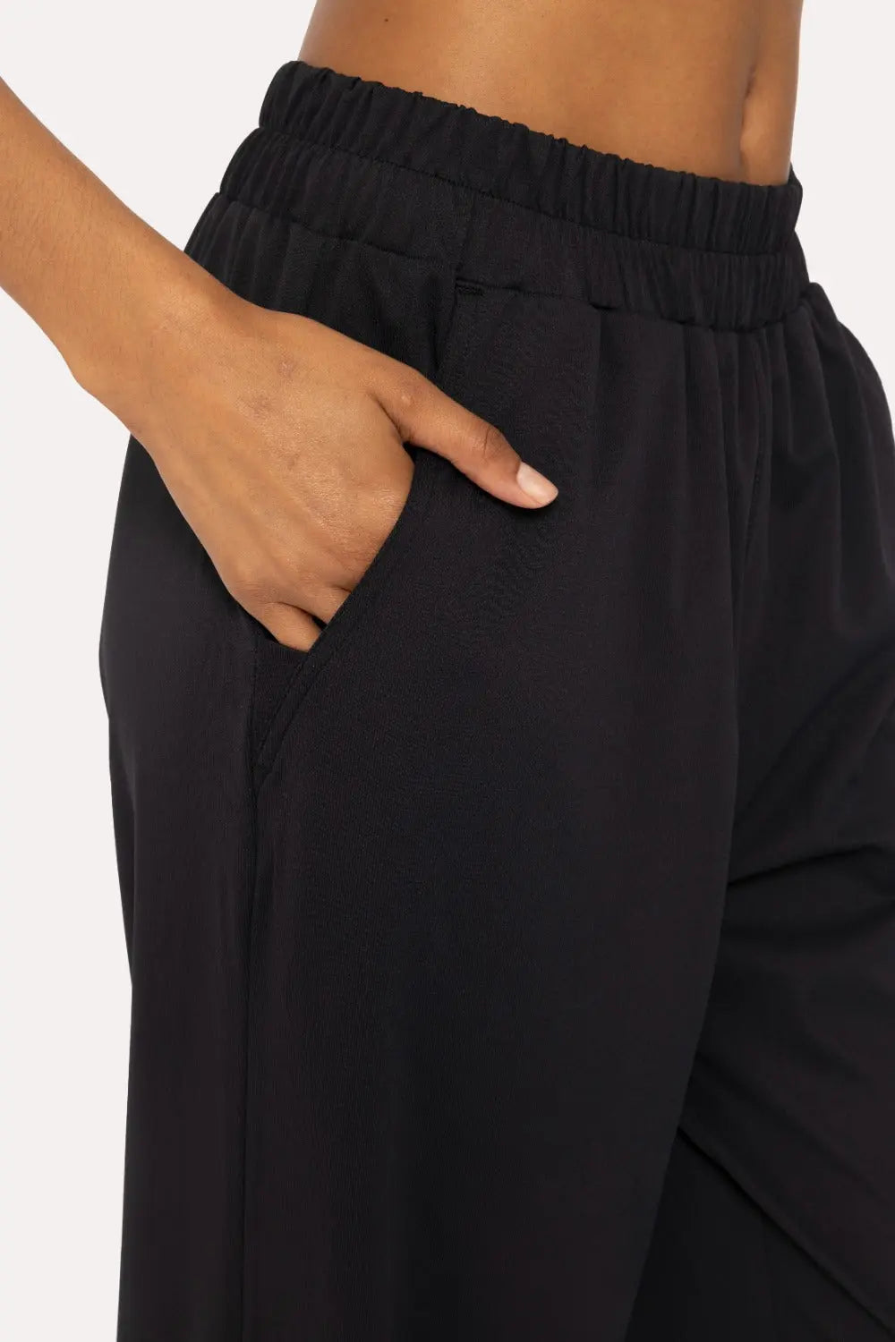 Mono B Wide Leg Pants – Sustainable, High-Waisted & Effortlessly Chic MONO B