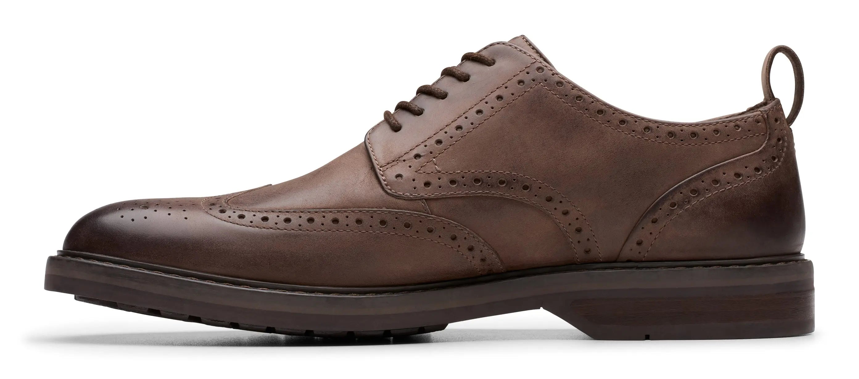 Men's Clarks Aldwin Limit – Distressed Leather Oxford Shoes CLARKS