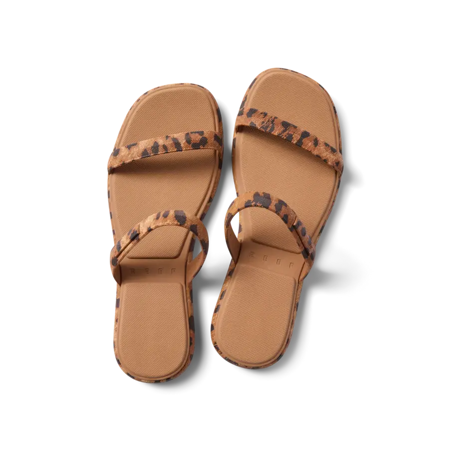 Reef Water Willow Marina – Women’s Square Toe Water-Friendly Sandal REEF