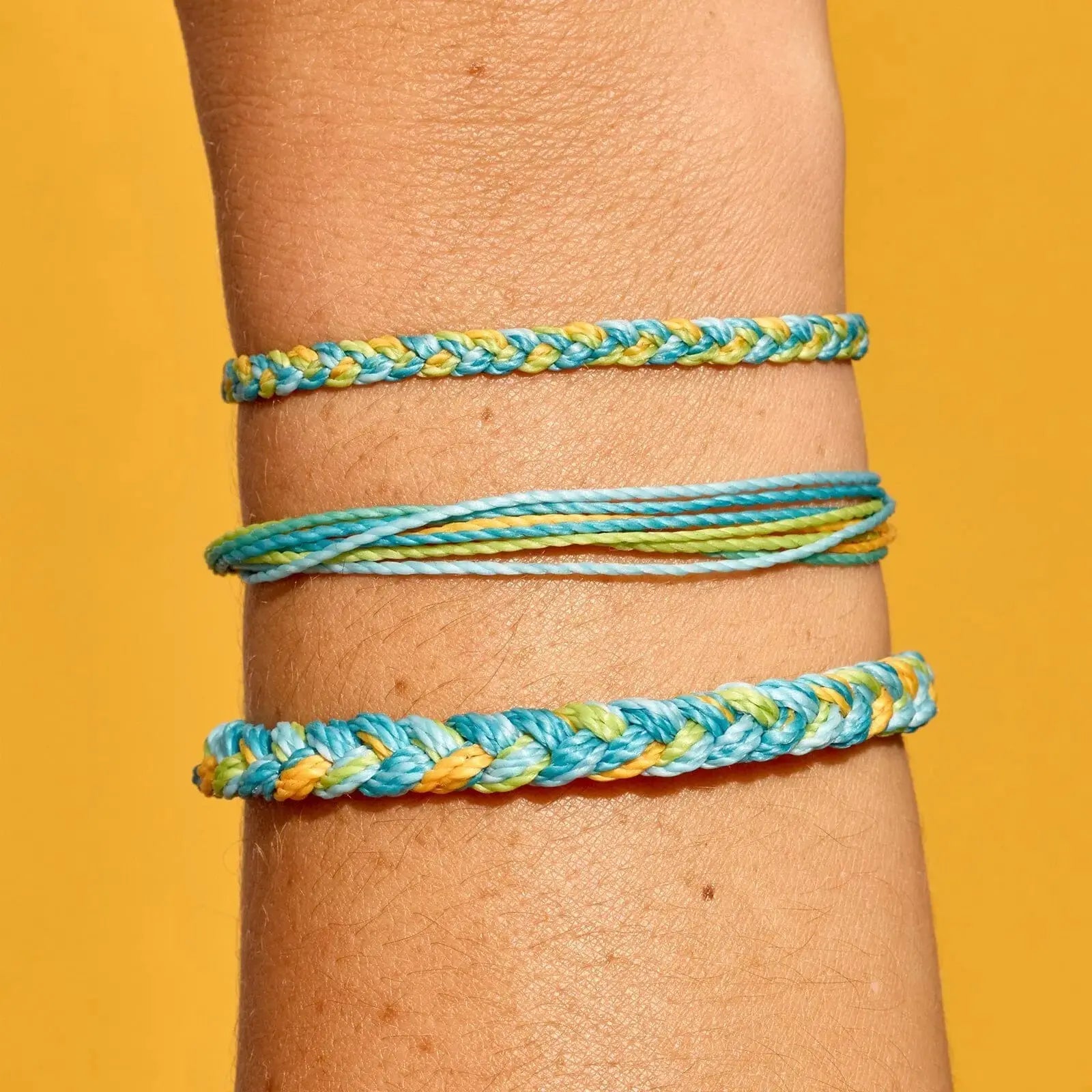 Pura Vida Original Bracelet – A Handcrafted, Waterproof Essential PURA VIDA BRACELETS