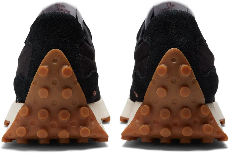 Women's New Balance 327 – A Retro Sneaker with Modern Style NEW BALANCE