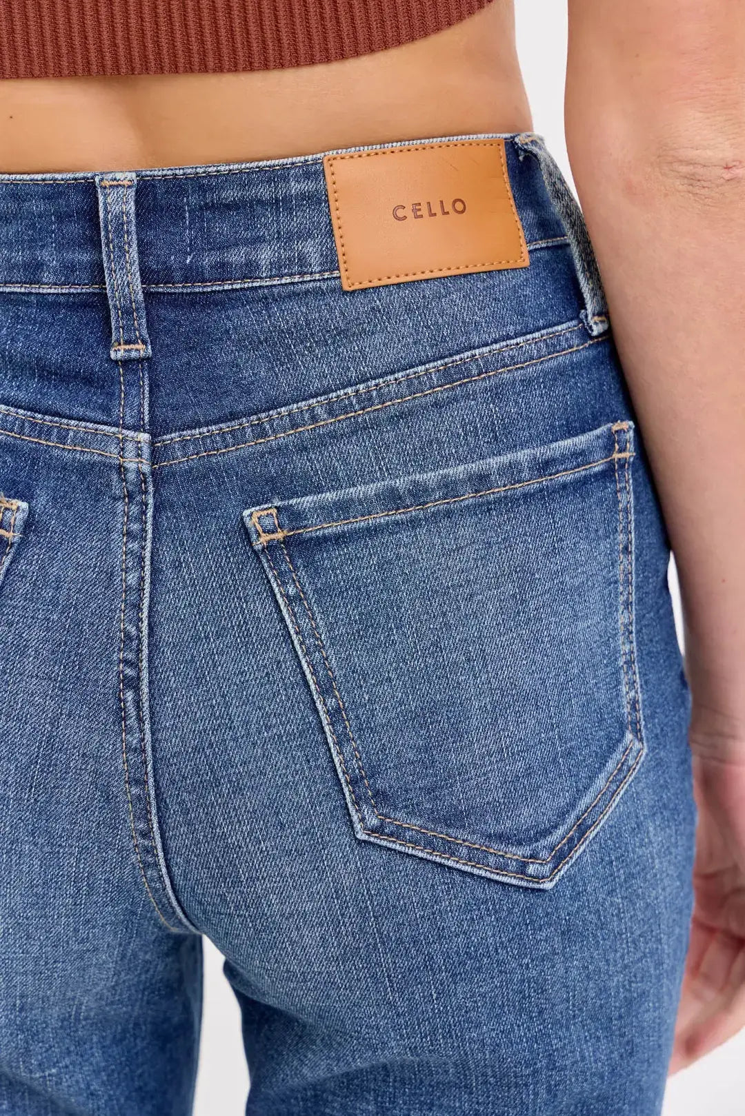 MARIBEL HIGH RISE MOM CROP JEANS Product variant