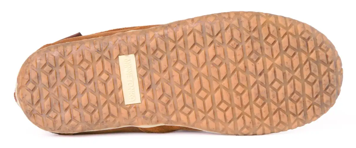 Men’s Minnetonka Tilden – Everyday Comfort from Home to Town
