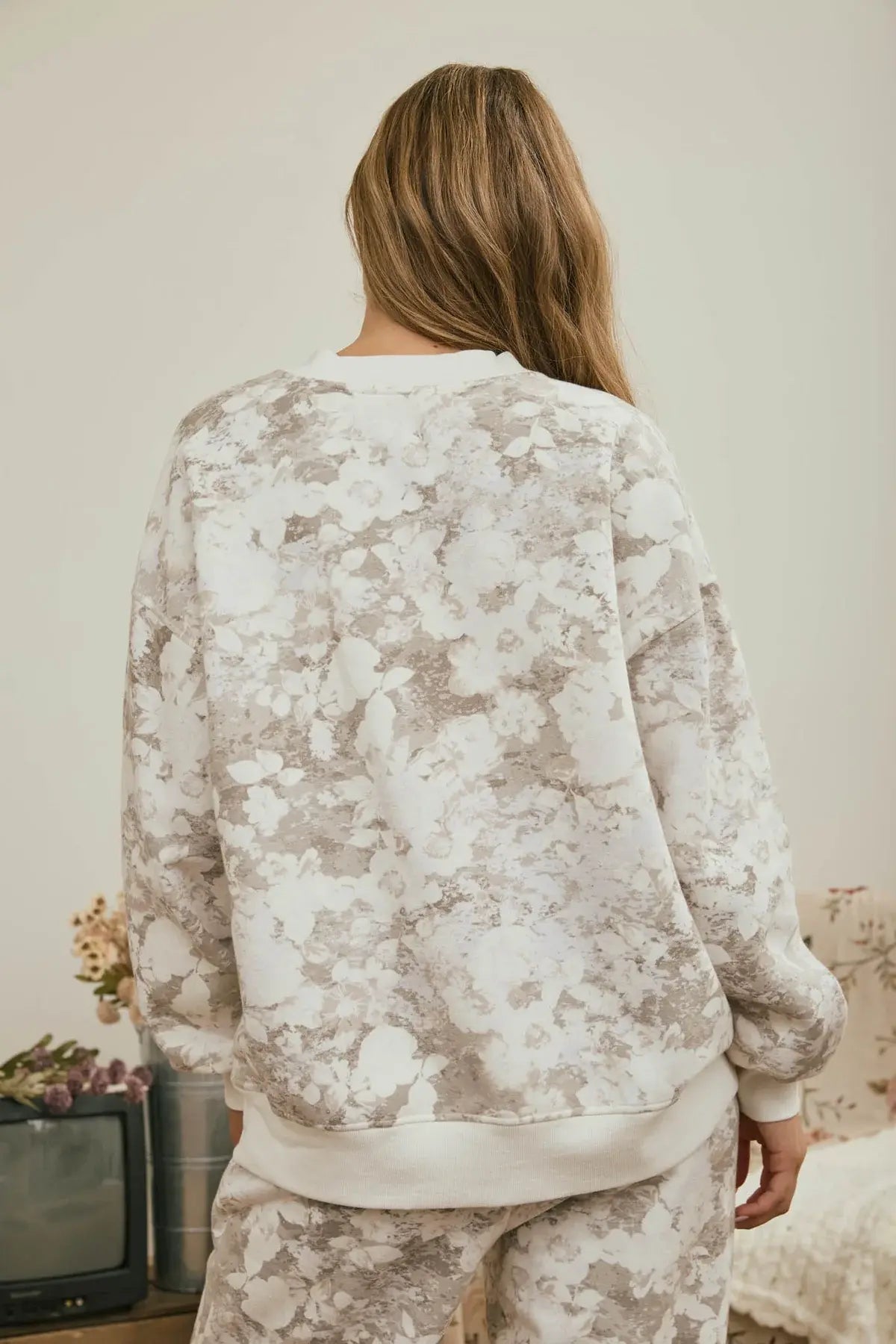 Blu Pepper Field of Dreams Pullover – Floral Wash Boxy Fit Sweatshirt Product variant