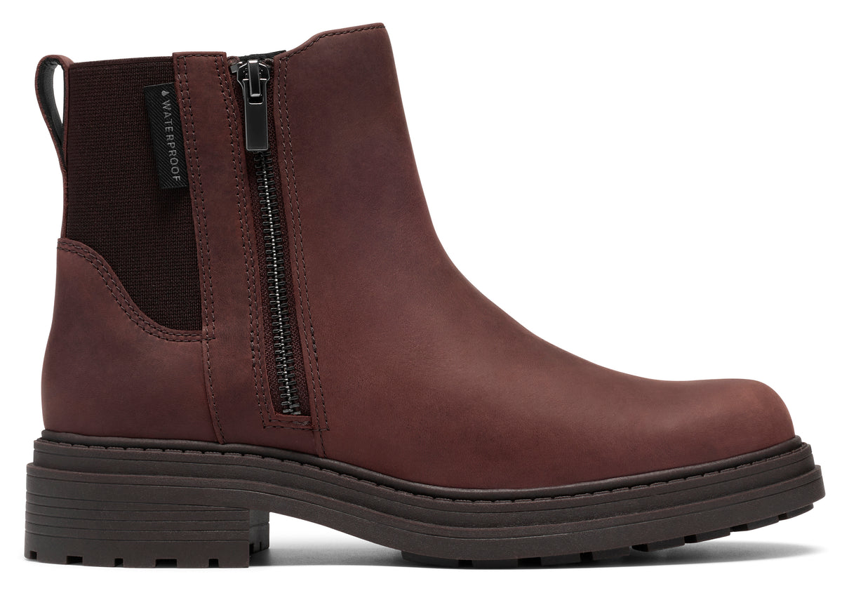 Women’s Clarks Orinoco3 Zip Waterproof – Classic Style Built for Winter