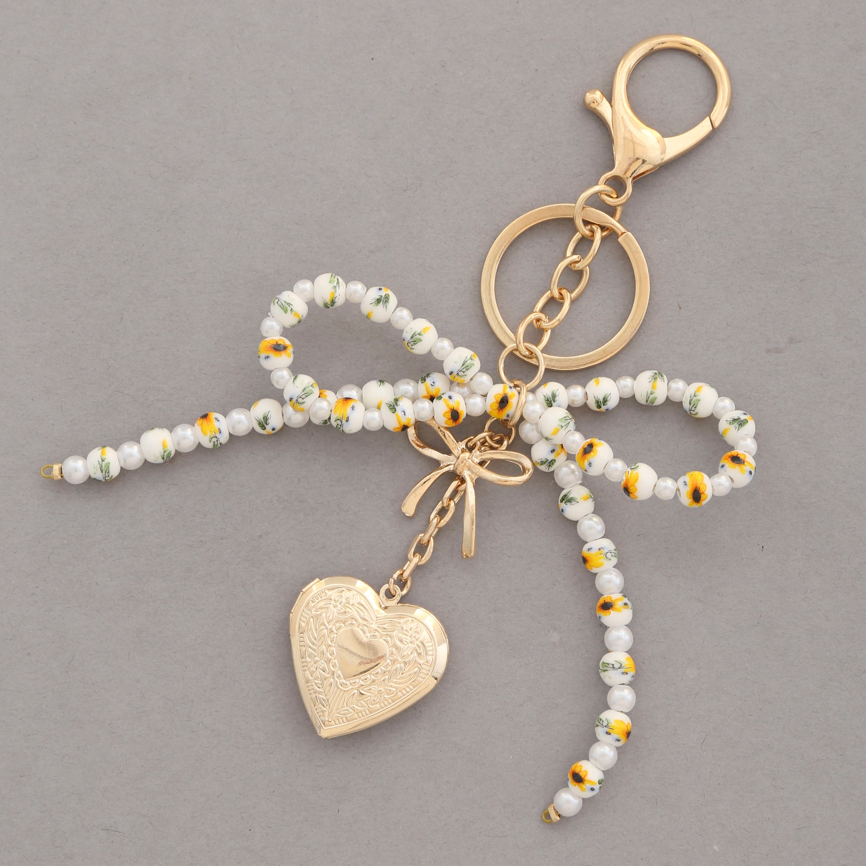 Joia Sweet Meadow Charm Keychain – Beaded Floral Bow Bag Charm JOIA TRADING CO.