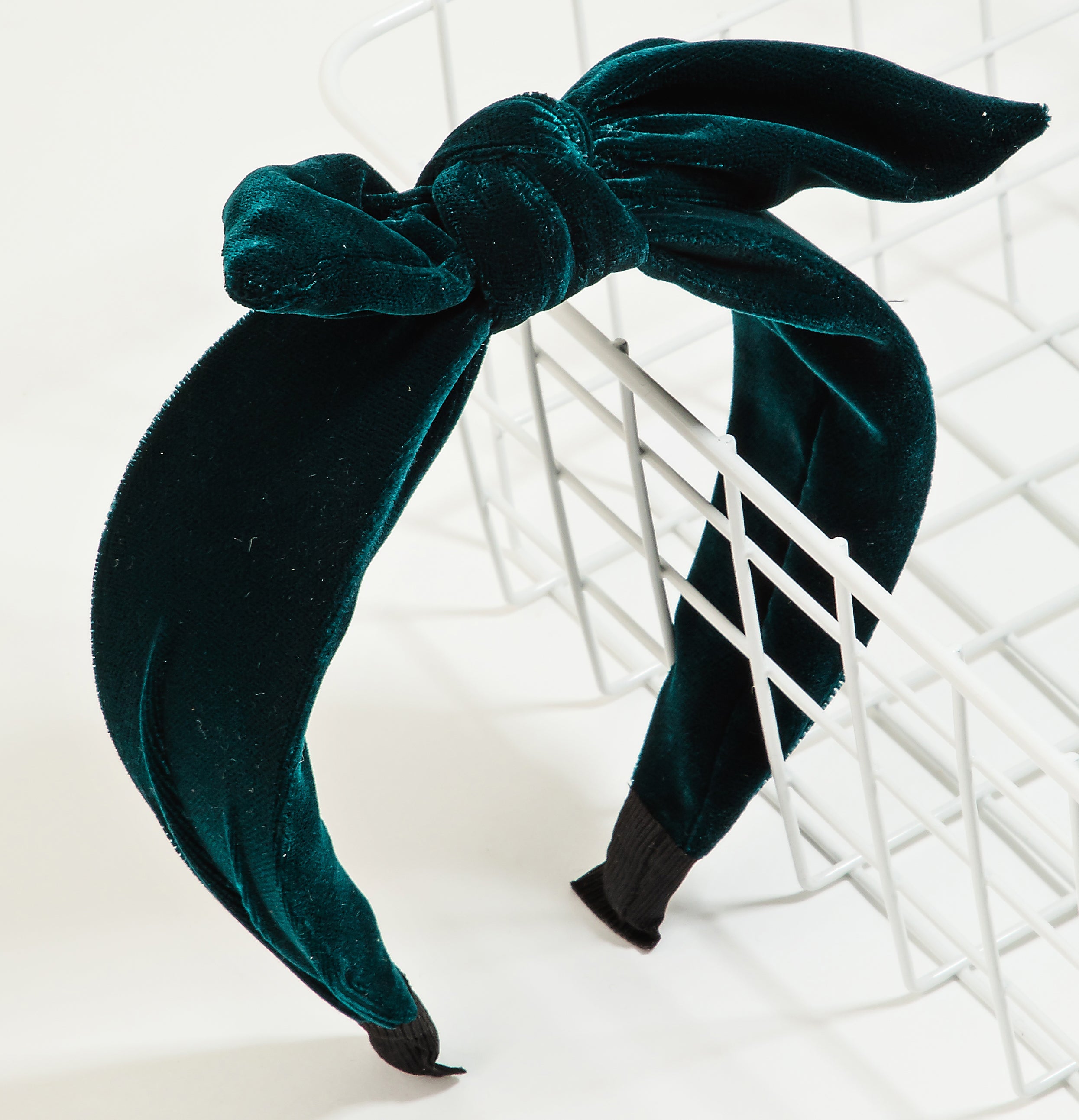 Fame Velvet Ribbon Bow Headband – Elegant Velvet Hair Accessory FAME ACCESSORIES