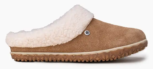 Women’s Minnetonka Spruce – Cozy Comfort for Home and Beyond