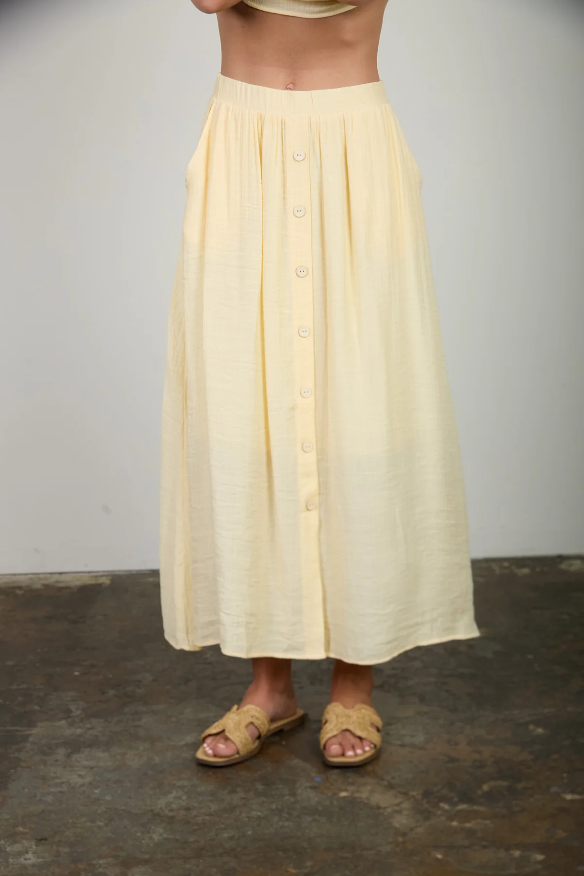 Blu Pepper Sunny Stroll Midi Skirt – Button Detail Midi Skirt