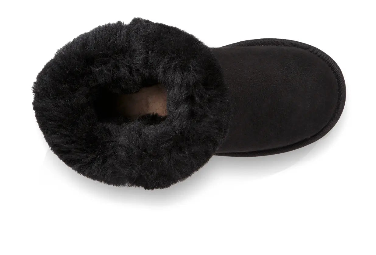 Kids' UGG Classic Short II – Cozy, Durable & Play-Ready    UGG