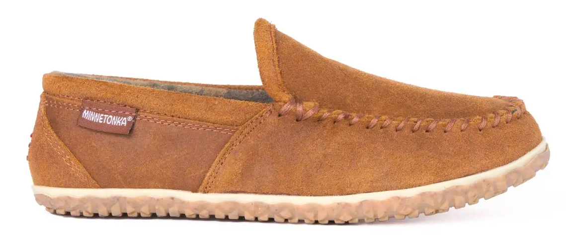 Men’s Minnetonka Tilden – Everyday Comfort from Home to Town