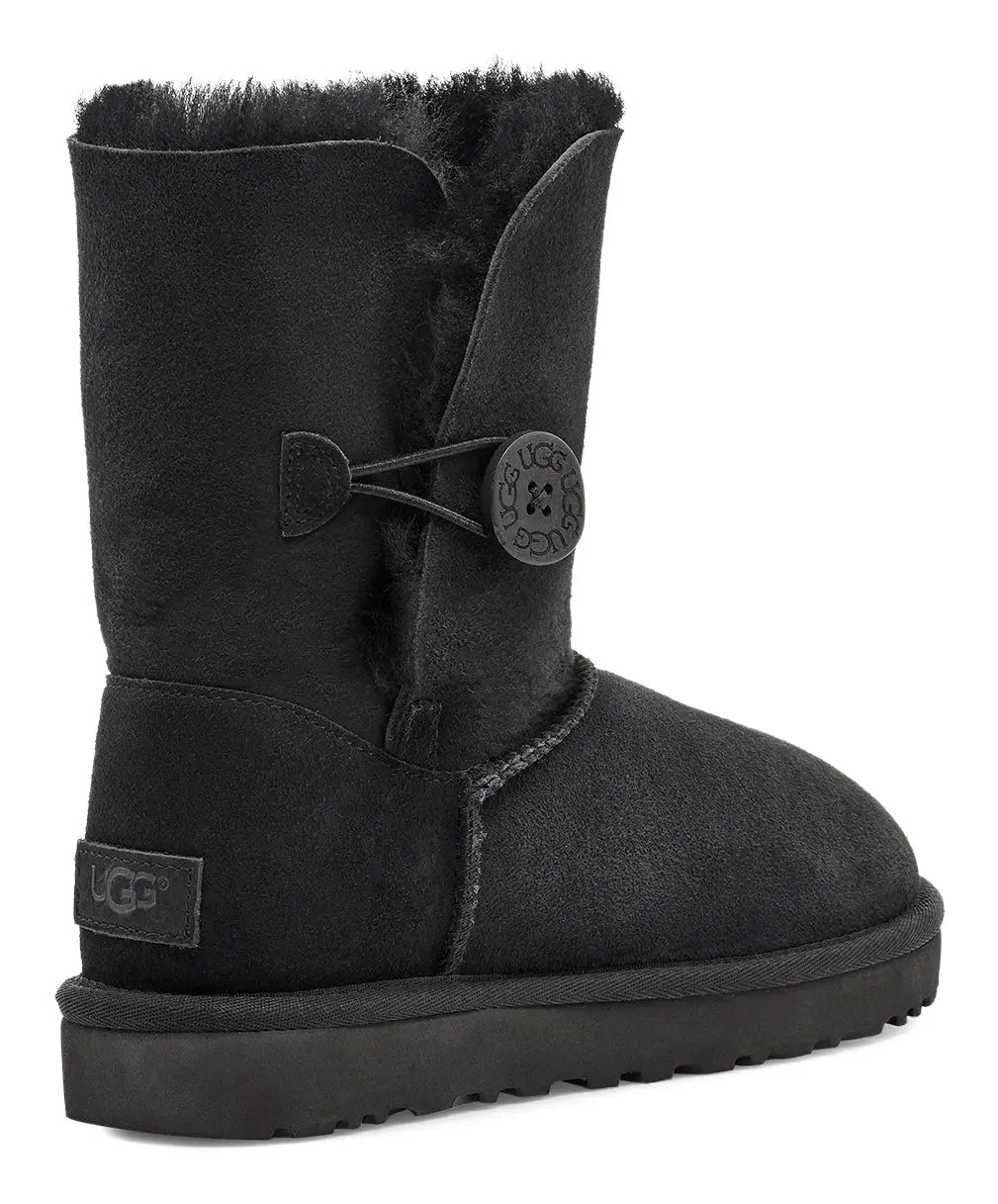 Women’s UGG Bailey Button II – Versatile Sheepskin Boot with Cozy Comfort UGG