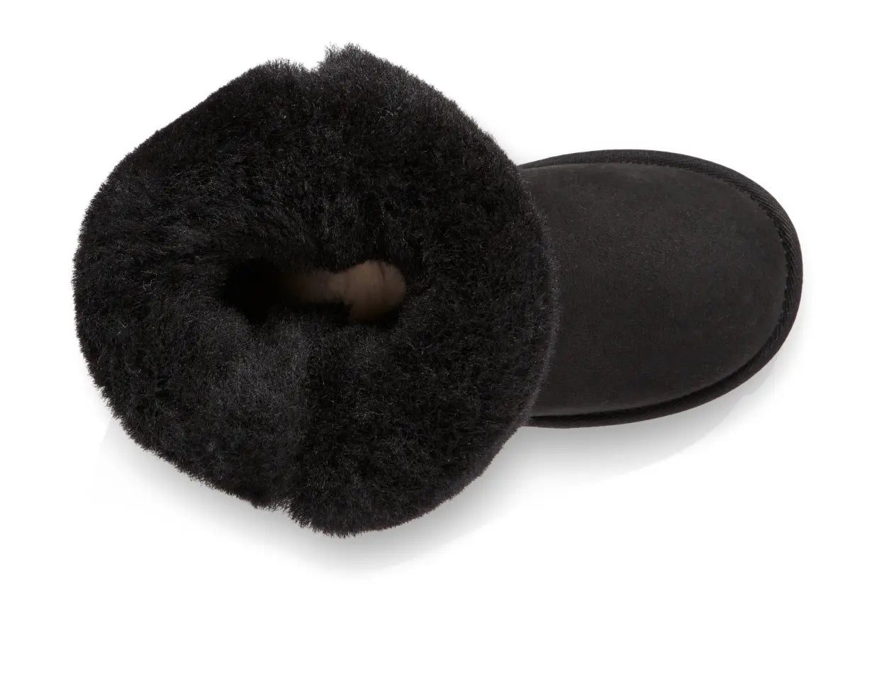 Kids’ UGG Bailey Button II – Cozy Sheepskin Boot with Versatile Style UGG