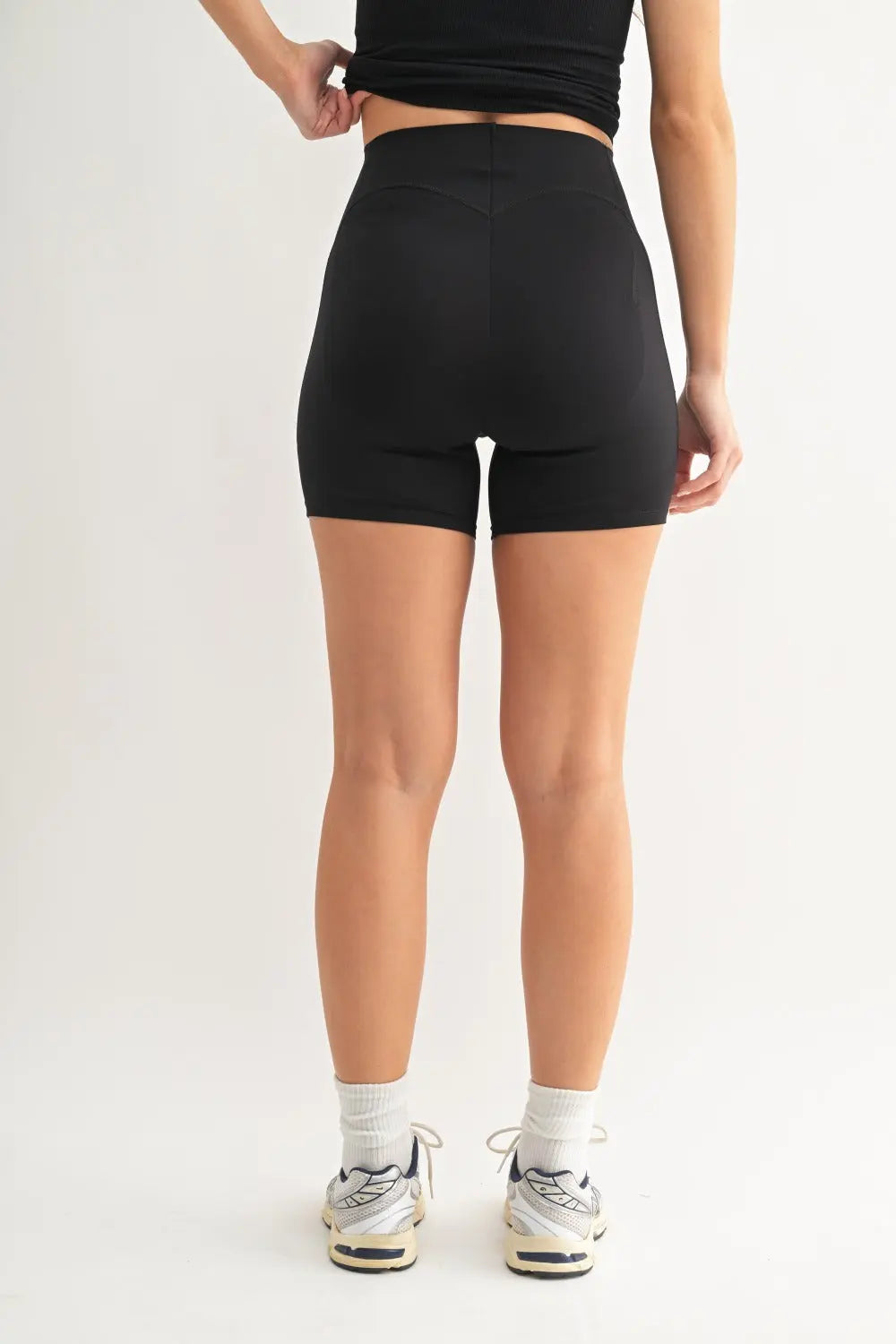 Mono B Booty-Lifting Active Shorts – Sculpting, Supportive & Ultra-Flattering