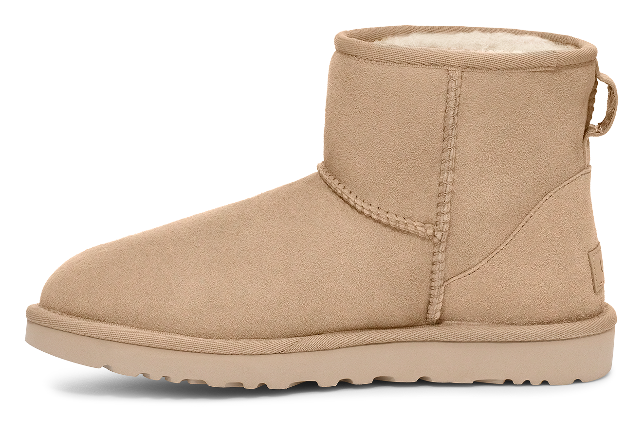 Women’s UGG Classic Mini II – Iconic Comfort & Effortless Style