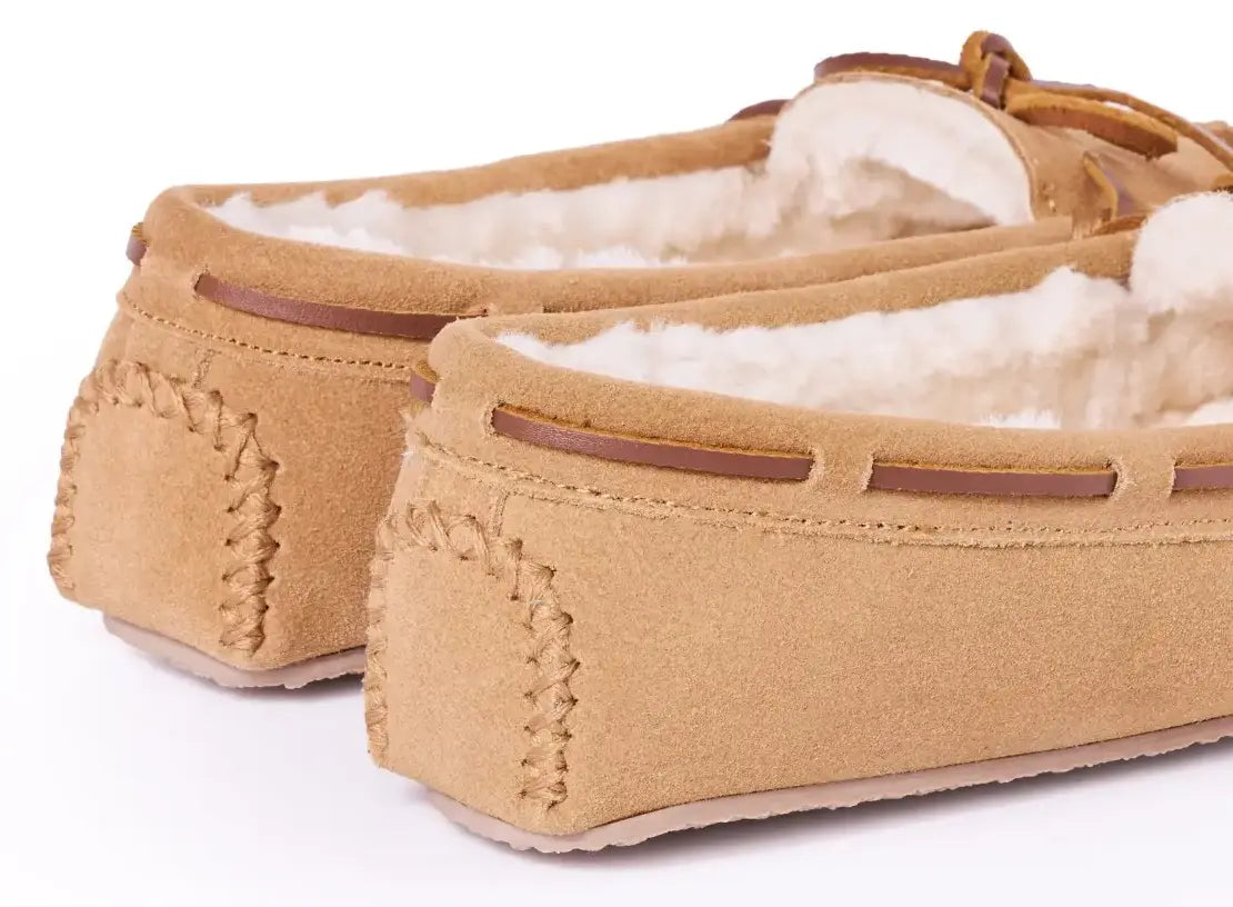 Women’s Minnetonka Cally – Classic Moccasin Style with Cozy Comfort Product variant