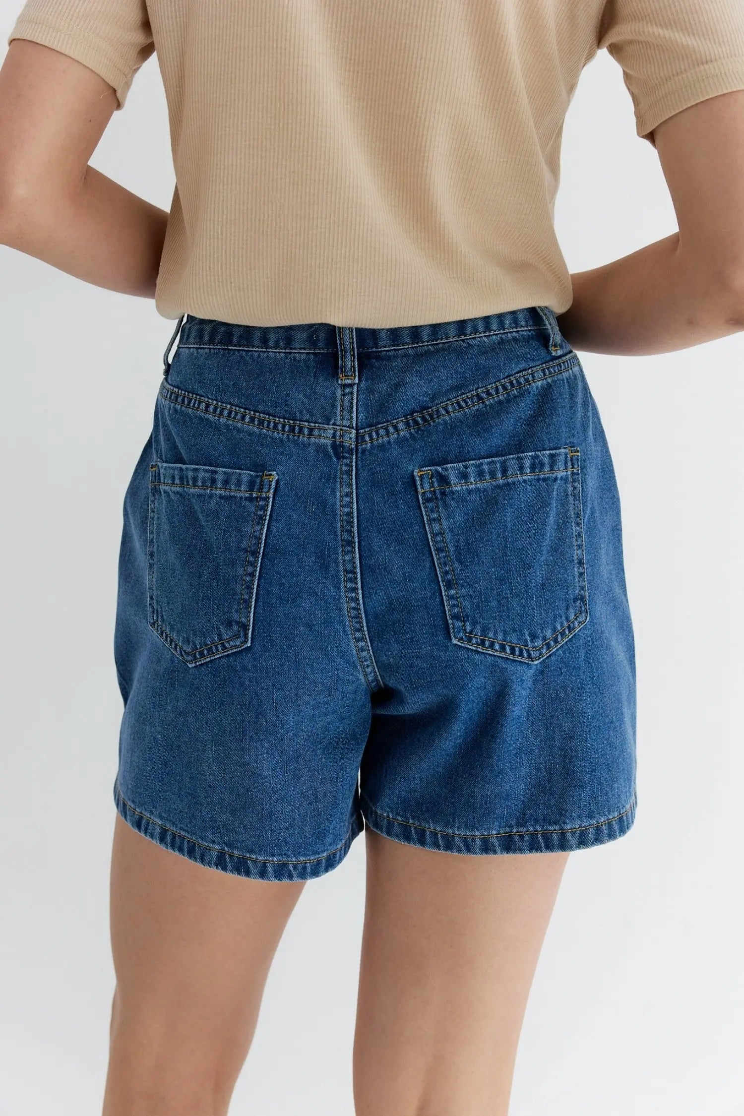 Mod Ref Naomi Shorts – Effortless Vintage Style for Warm Days