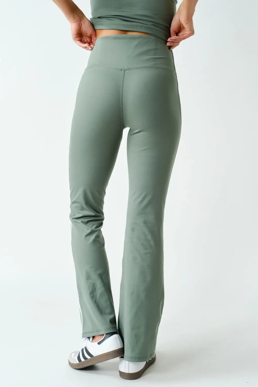 Mono B Sculpted High-Waist Flare Leggings – Contour Fit Activewear
