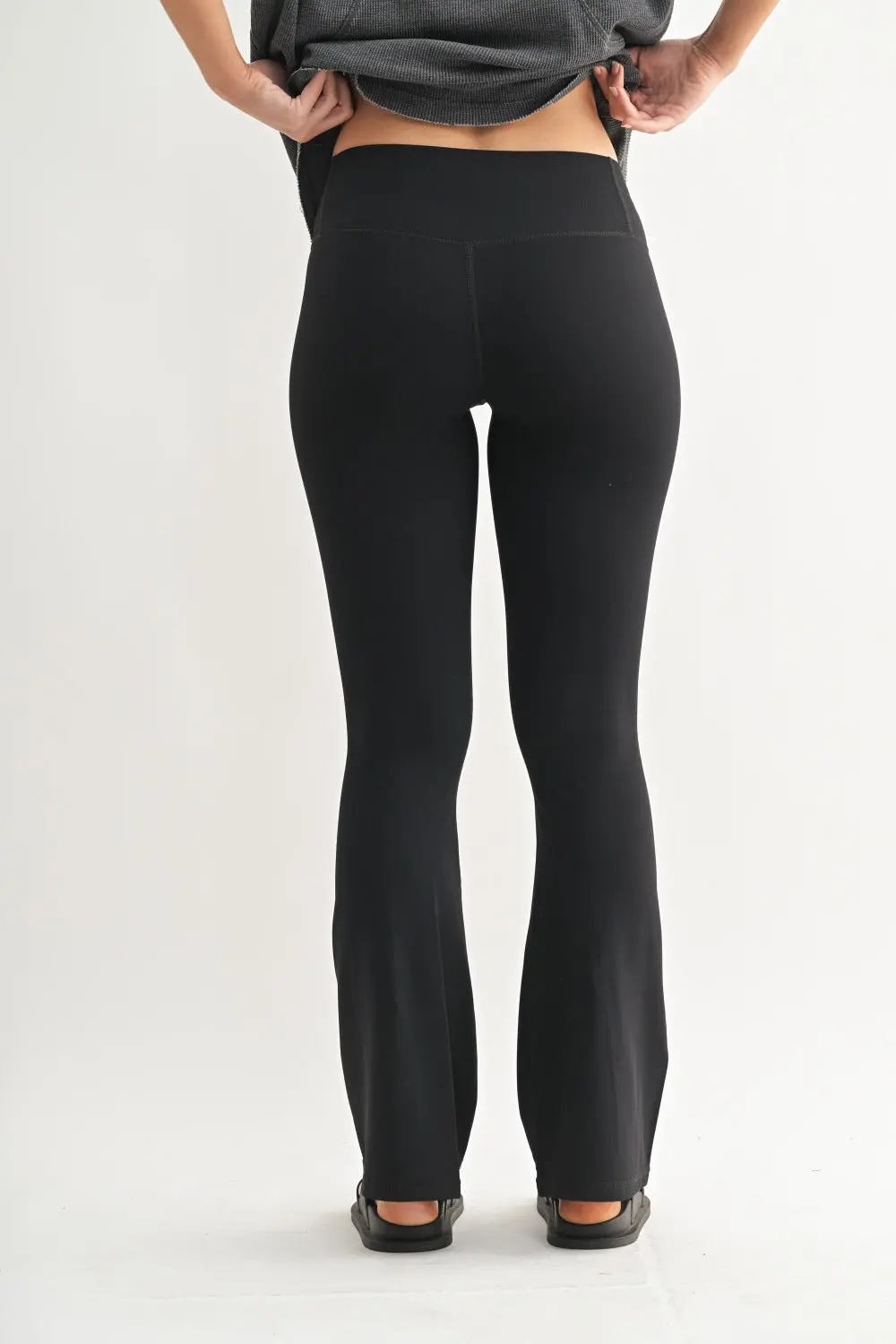 Mono B Flared Fleece Leggings – Warm, Sculpting & Ultra-Flattering MONO B