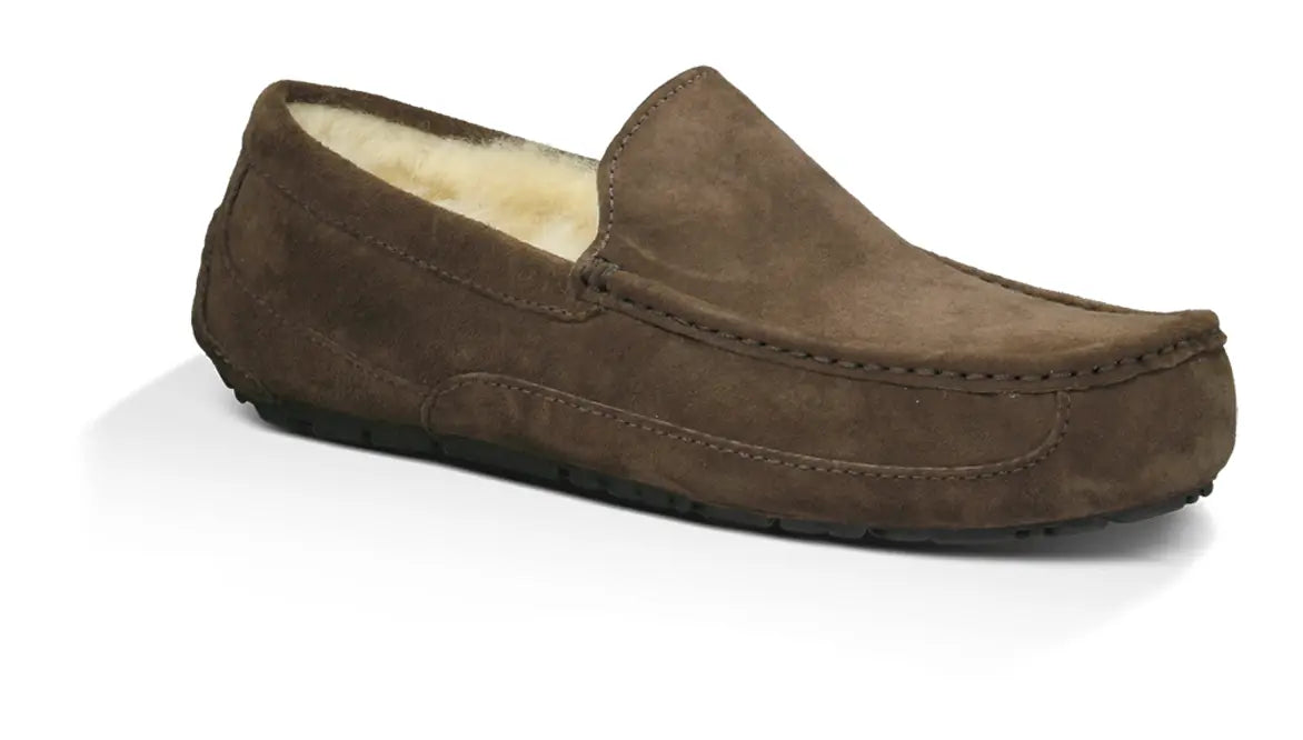 Men’s UGG Ascot (Suede) – Classic Moc-Toe Slipper with Indoor/Outdoor Comfort ESPRESSO-3E-15 UGG