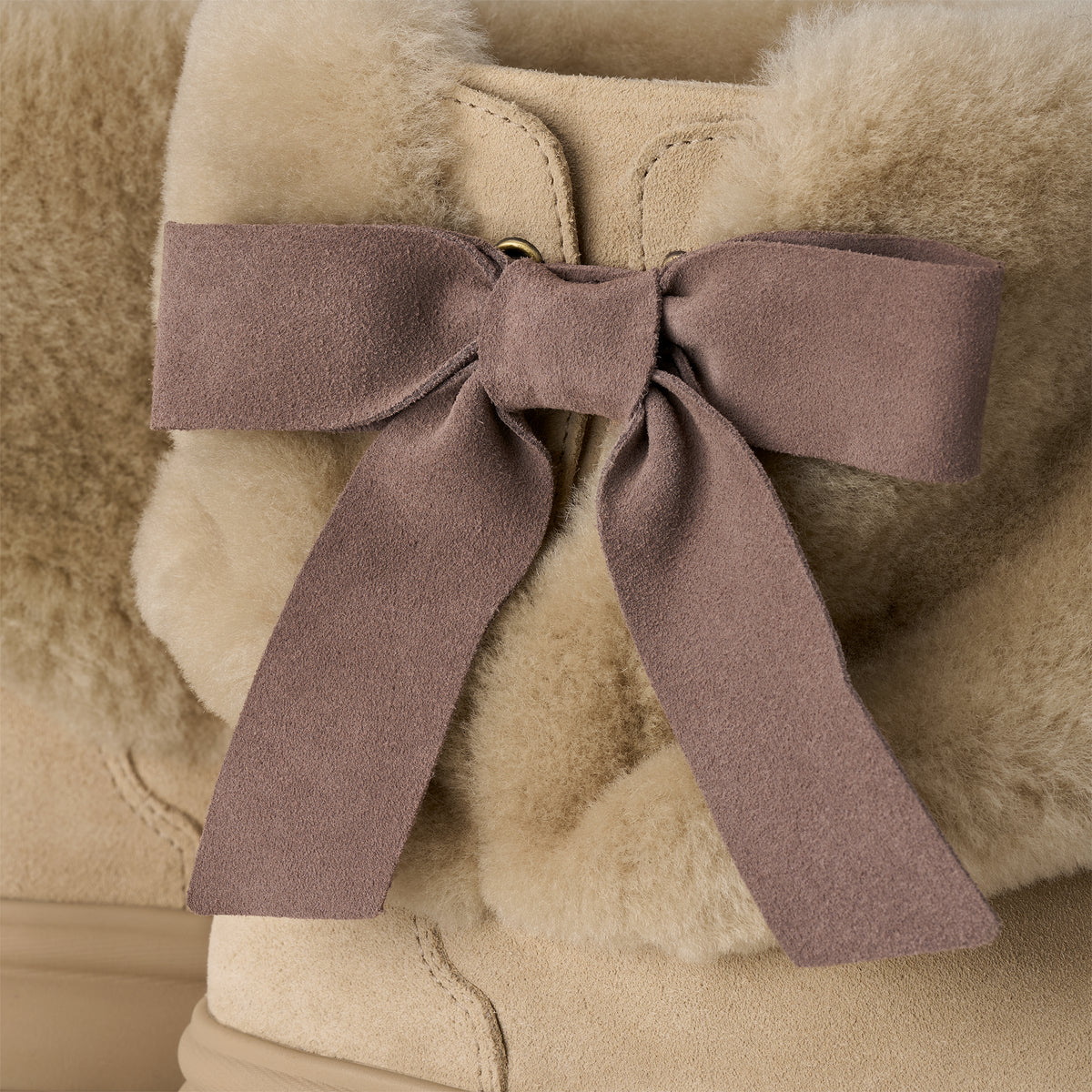 Women’s UGG Après City Boot – Luxe Winter Style with Urban Attitude