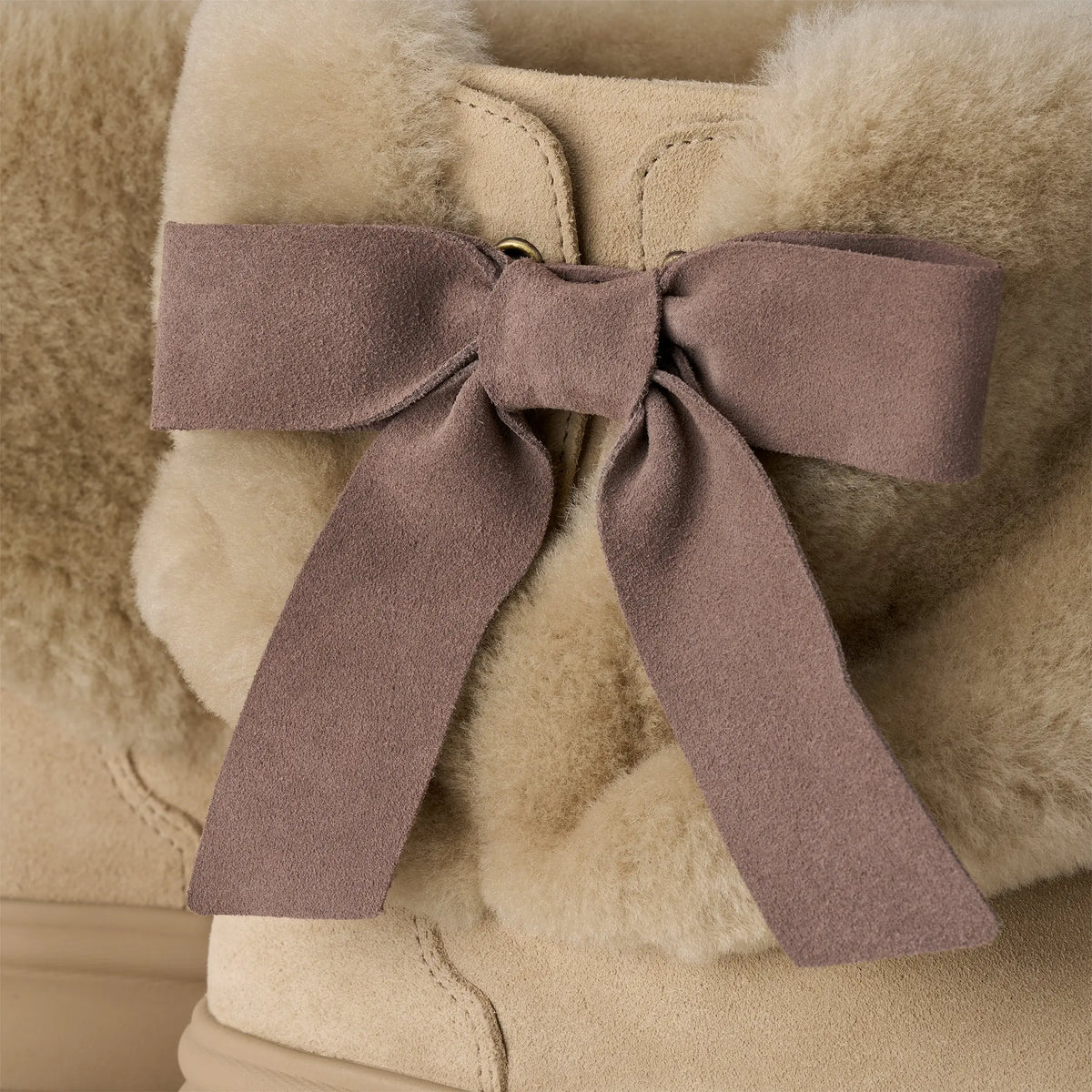 Women’s UGG Après City Boot – Luxe Winter Style with Urban Attitude Product variant