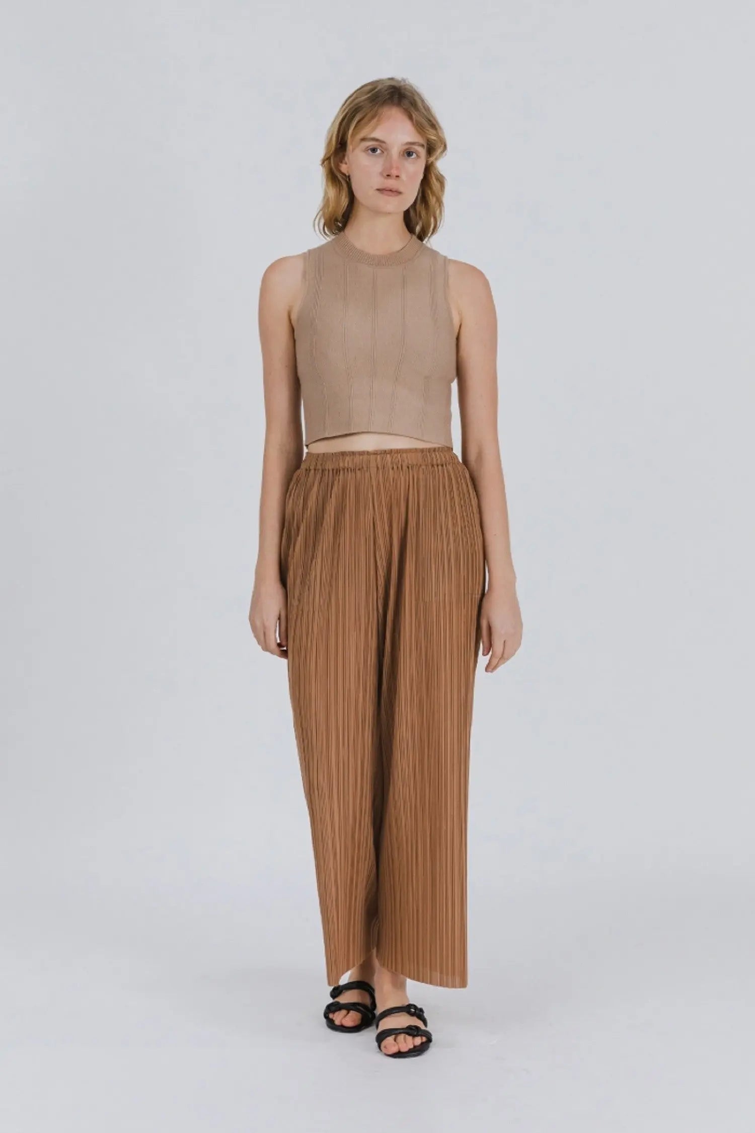 Mod Ref Farrah Top – Sleek, Chic & Perfect for Layering