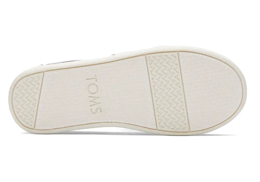 Kids’ TOMS Classic Canvas – Iconic Slip-On with Everyday Comfort