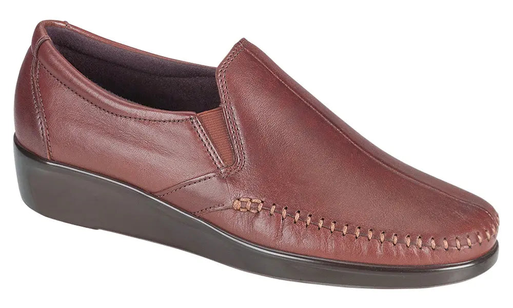 Women’s SAS Dream – Sleek Leather Slip-On with Cushioning & Flexibility